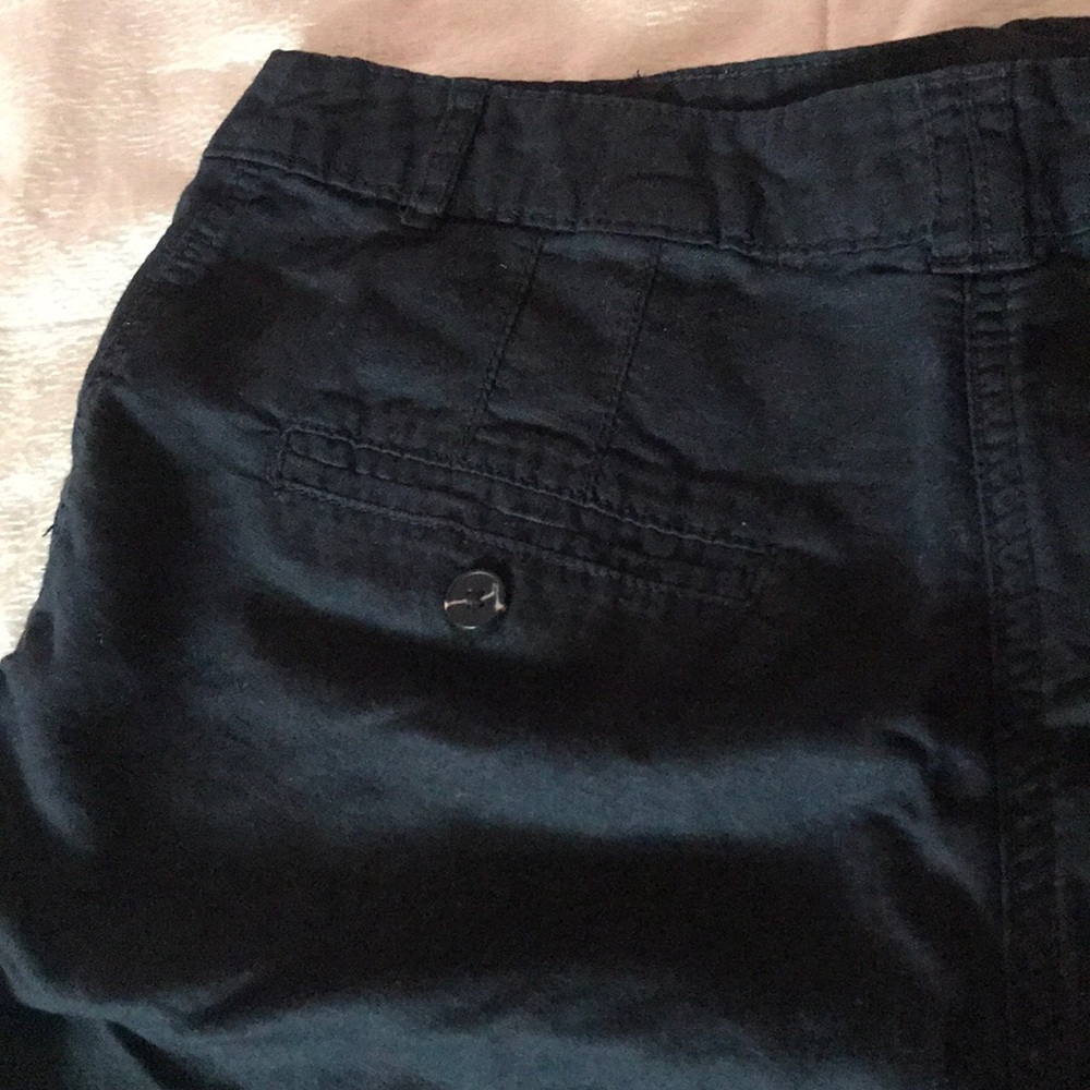 H&M black cloth shorts - Picture 3 of 3